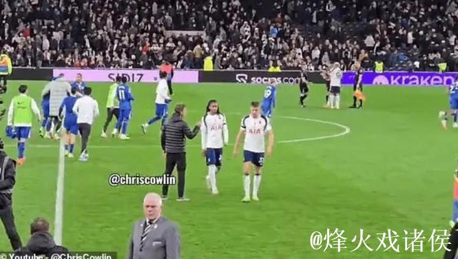 热刺内乱升级!斯彭斯替换下场怒批弗兰克,二度决裂 热刺内乱升级!斯彭斯替换下场怒批弗兰克,二度决裂